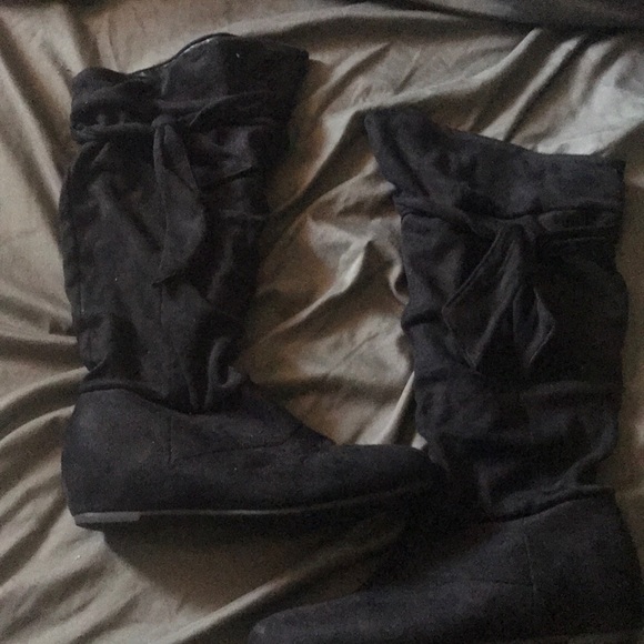 Suede boots - Picture 2 of 7